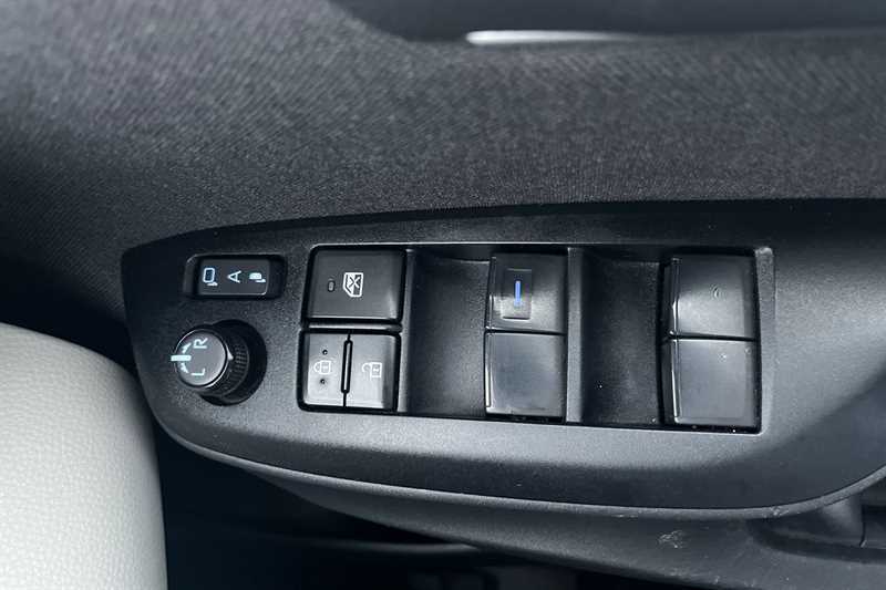 Used Toyota Yaris 2022 for sale - 76339030: Photo 17