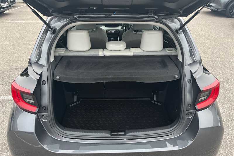 Used Toyota Yaris 2022 for sale - 76339030: Photo 19