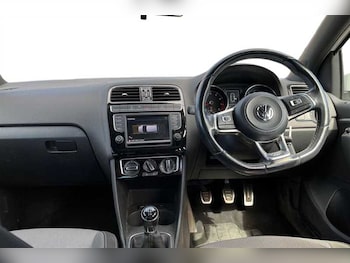 Used Volkswagen Polo 2016 for sale - 78385437: Photo