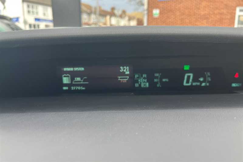 Used Toyota Prius 2015 for sale - 78059887: Photo 11