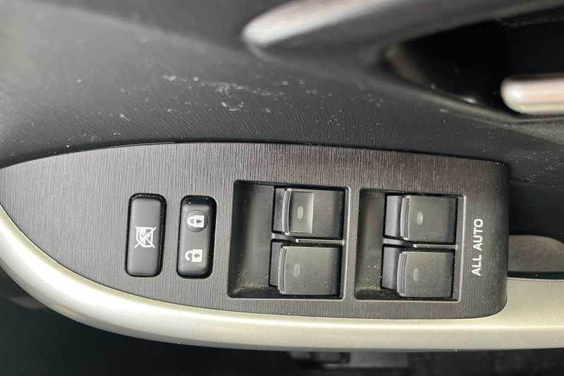 Used Toyota Prius 2015 for sale - 78059887: Photo 18