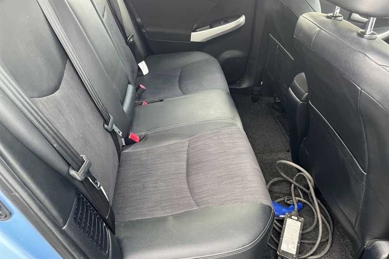 Used Toyota Prius 2015 for sale - 78059887: Photo 21