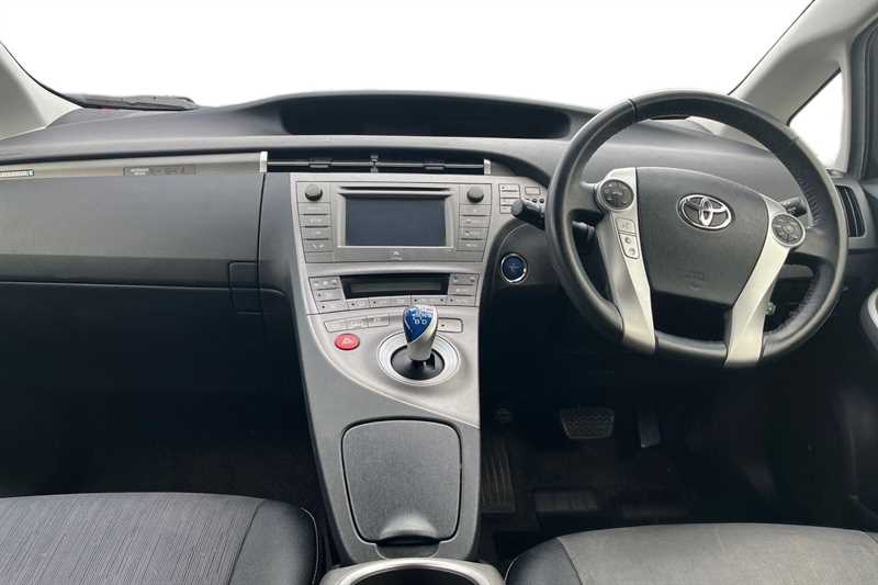 Used Toyota Prius 2015 for sale - 78059887: Photo 4