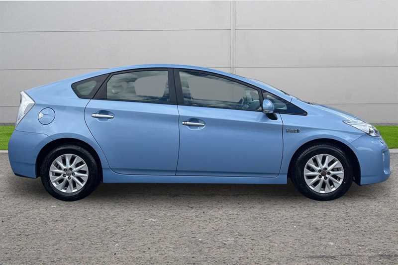 Used Toyota Prius 2015 for sale - 78059887: Photo 5