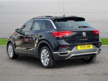 Used Volkswagen T-Roc 2018 for sale - 78385442: Photo