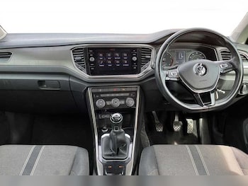 Used Volkswagen T-Roc 2018 for sale - 78385442: Photo