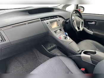 Used Toyota Prius 2015 for sale - 78351490: Photo