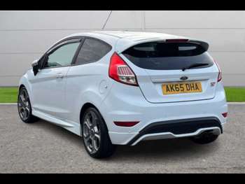 Used Ford Fiesta 2015 for sale - 74880717: Photo