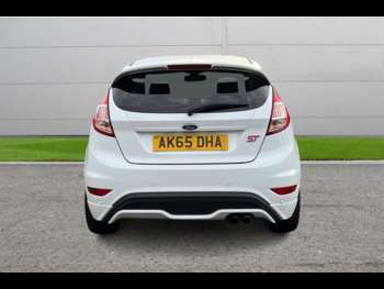 Used Ford Fiesta 2015 for sale - 74880717: Photo