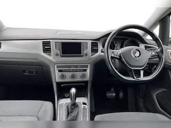 Used Volkswagen Golf SV 2015 for sale - 76967030: Photo