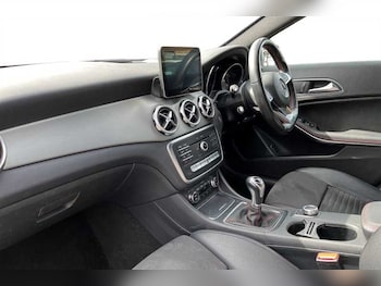 Used Mercedes-Benz GLA 2017 for sale - 78385435: Photo