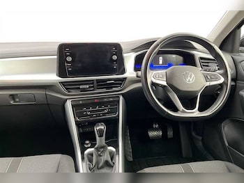 Used Volkswagen T-Roc 2022 for sale - 76668403: Photo