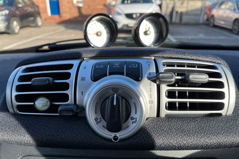 Used smart fortwo 2012 for sale - 76937730: Photo 16