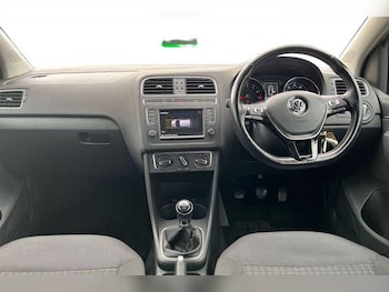 Used Volkswagen Polo 2017 for sale - 76564005: Photo