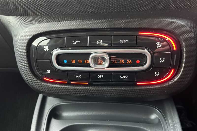 Used smart fortwo 2018 for sale - 77576644: Photo 16