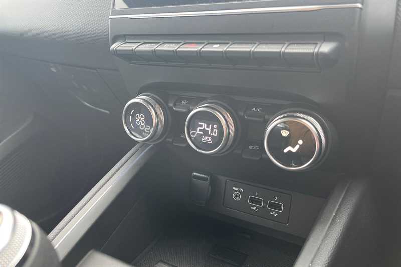 Used Renault Clio 2022 for sale - 76928278: Photo 16