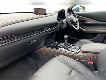 Used Mazda CX-30 2024 for sale - 76328440: Photo 2