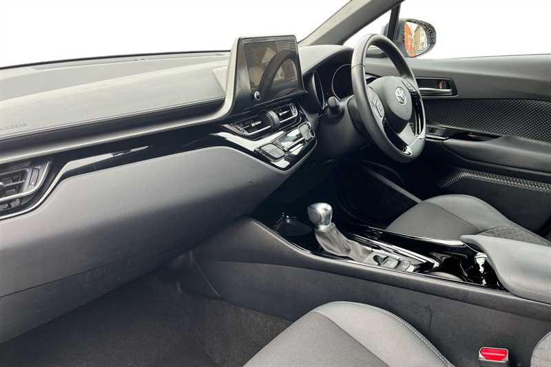 Used Toyota C-HR 2022 for sale - 76754866: Photo 2