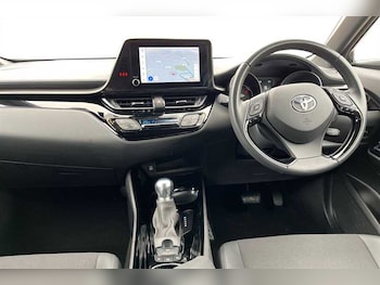 Used Toyota C-HR 2022 for sale - 76754866: Photo