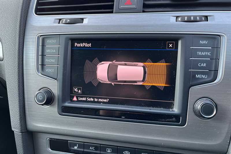 Used Volkswagen Golf 2017 for sale - 77442872: Photo 15