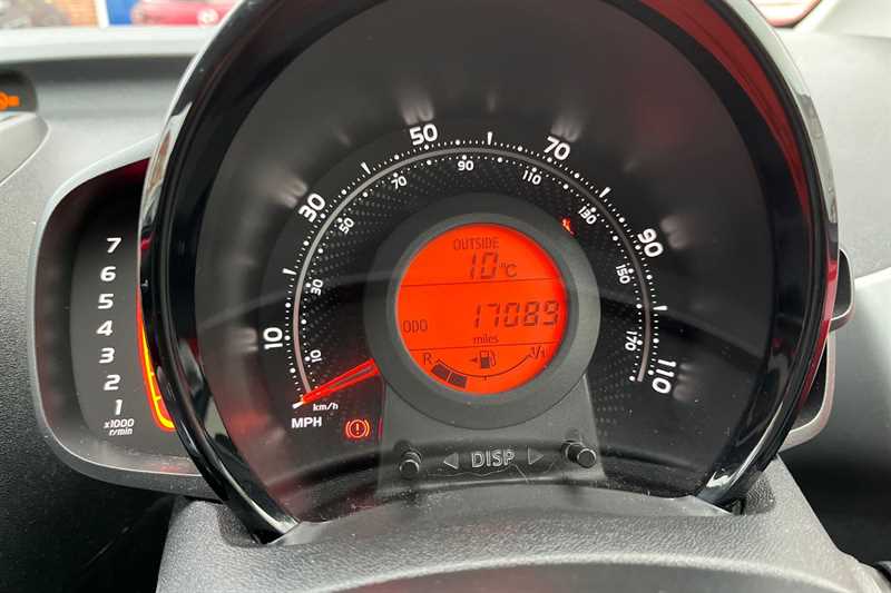 Used Toyota AYGO 2020 for sale - 76954633: Photo 11