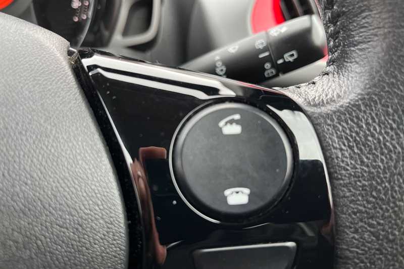 Used Toyota AYGO 2020 for sale - 76954633: Photo 25