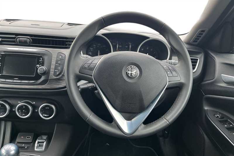Used Alfa Romeo Giulietta 2019 for sale - 76928301: Photo 13