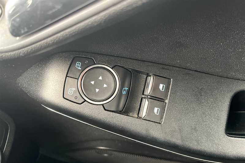 Used Ford Fiesta 2018 for sale - 76523712: Photo 18