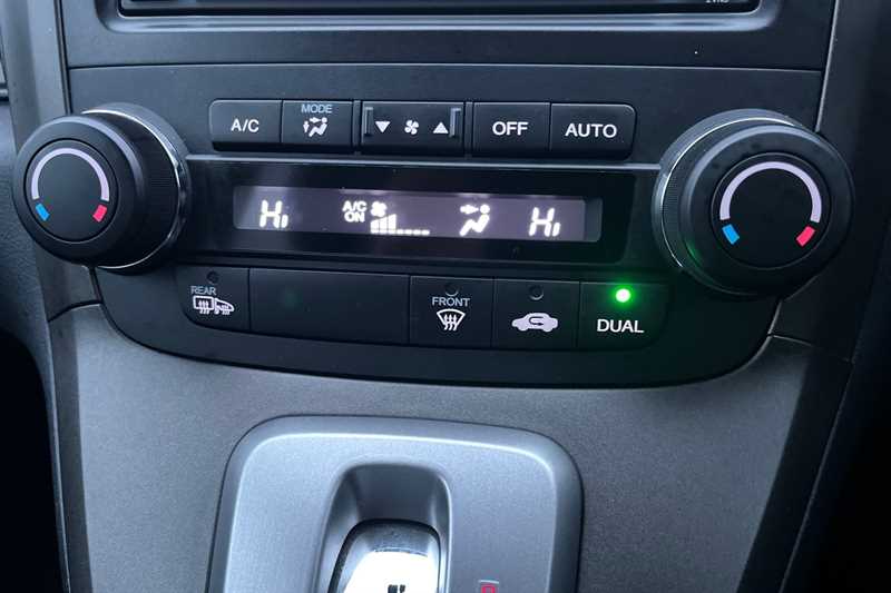 Used Honda CR-V 2012 for sale - 76999857: Photo 16