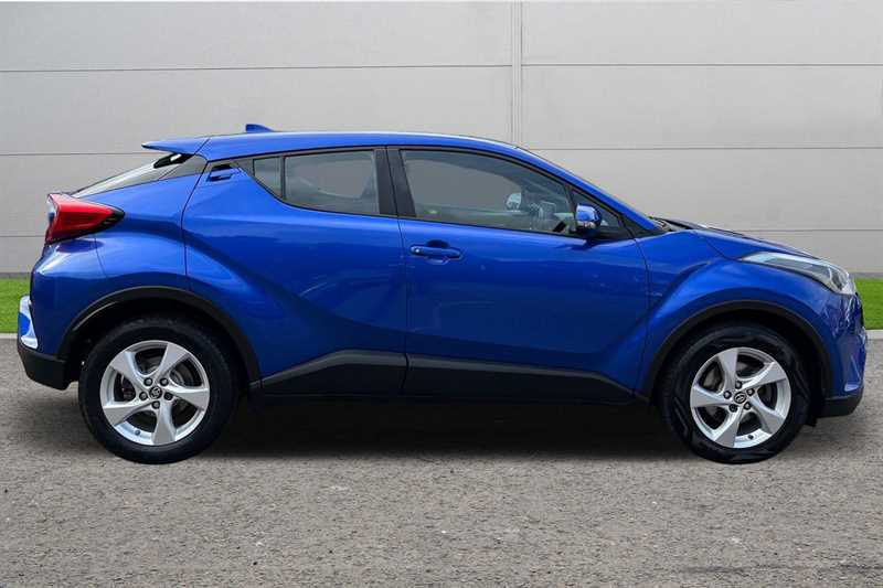 Used Toyota C-HR 2017 for sale - 76022080: Photo 5