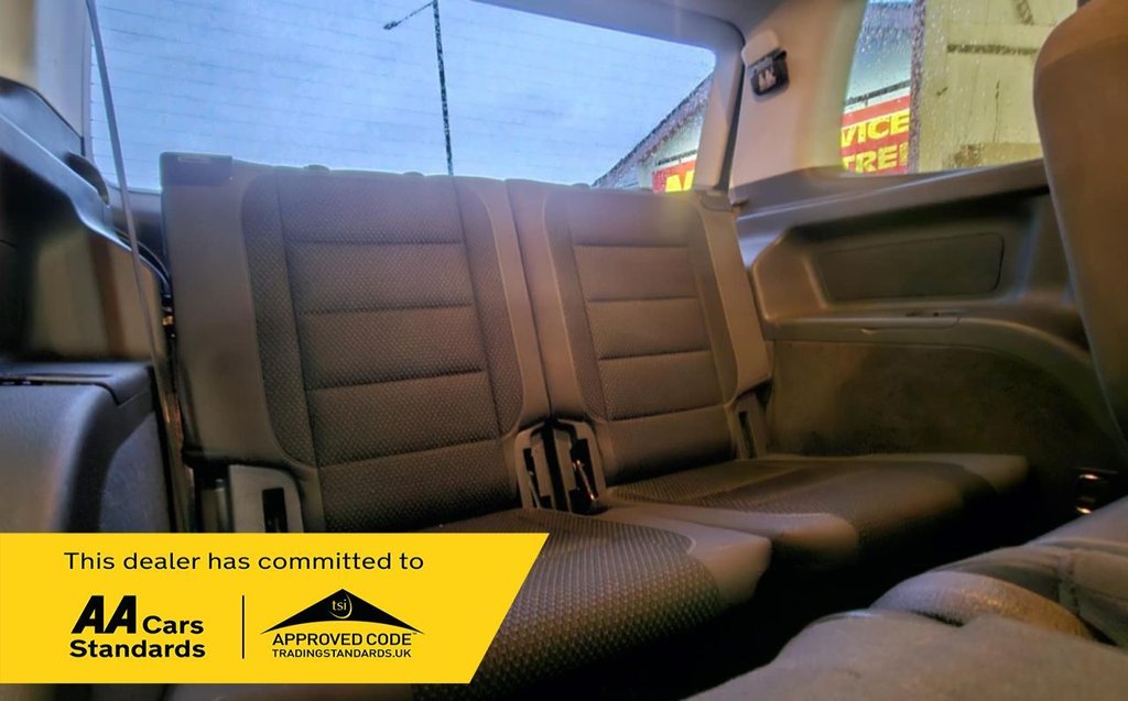 Used Volkswagen Touran 2013 for sale - 76855213: Photo 9