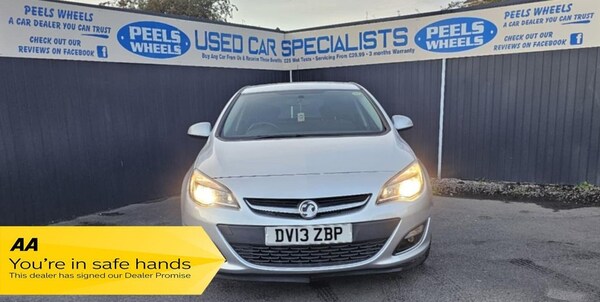 Used Vauxhall Astra 2013 for sale - 75721868: Photo 2