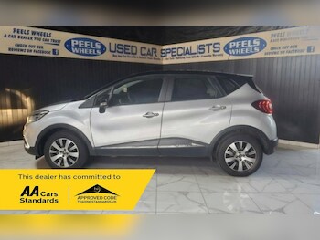 Used Renault Captur 2018 for sale - 76605122: Photo