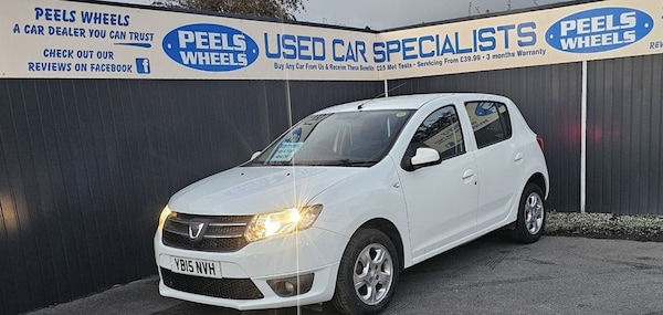 Used Dacia Sandero 2015 for sale - 76216799: Photo 3