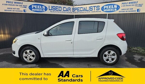 Used Dacia Sandero 2015 for sale - 76216799: Photo 4