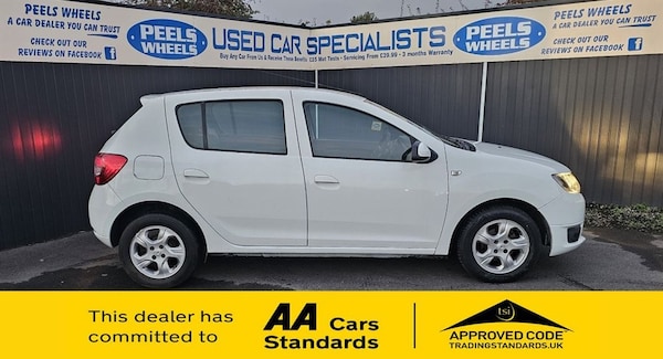 Used Dacia Sandero 2015 for sale - 76216799: Photo 5