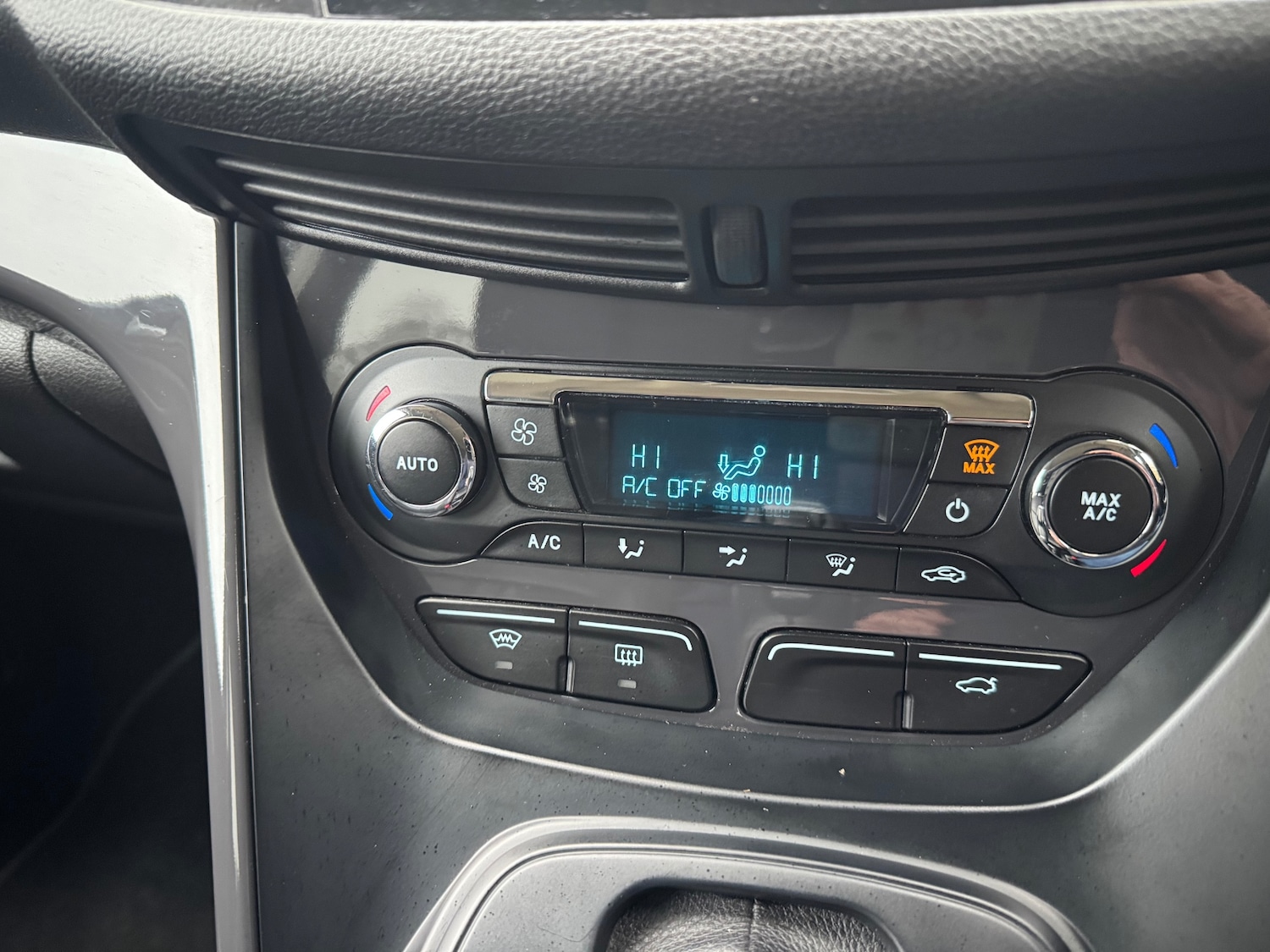 Used Ford Kuga 2014 for sale - 77570411: Photo 18