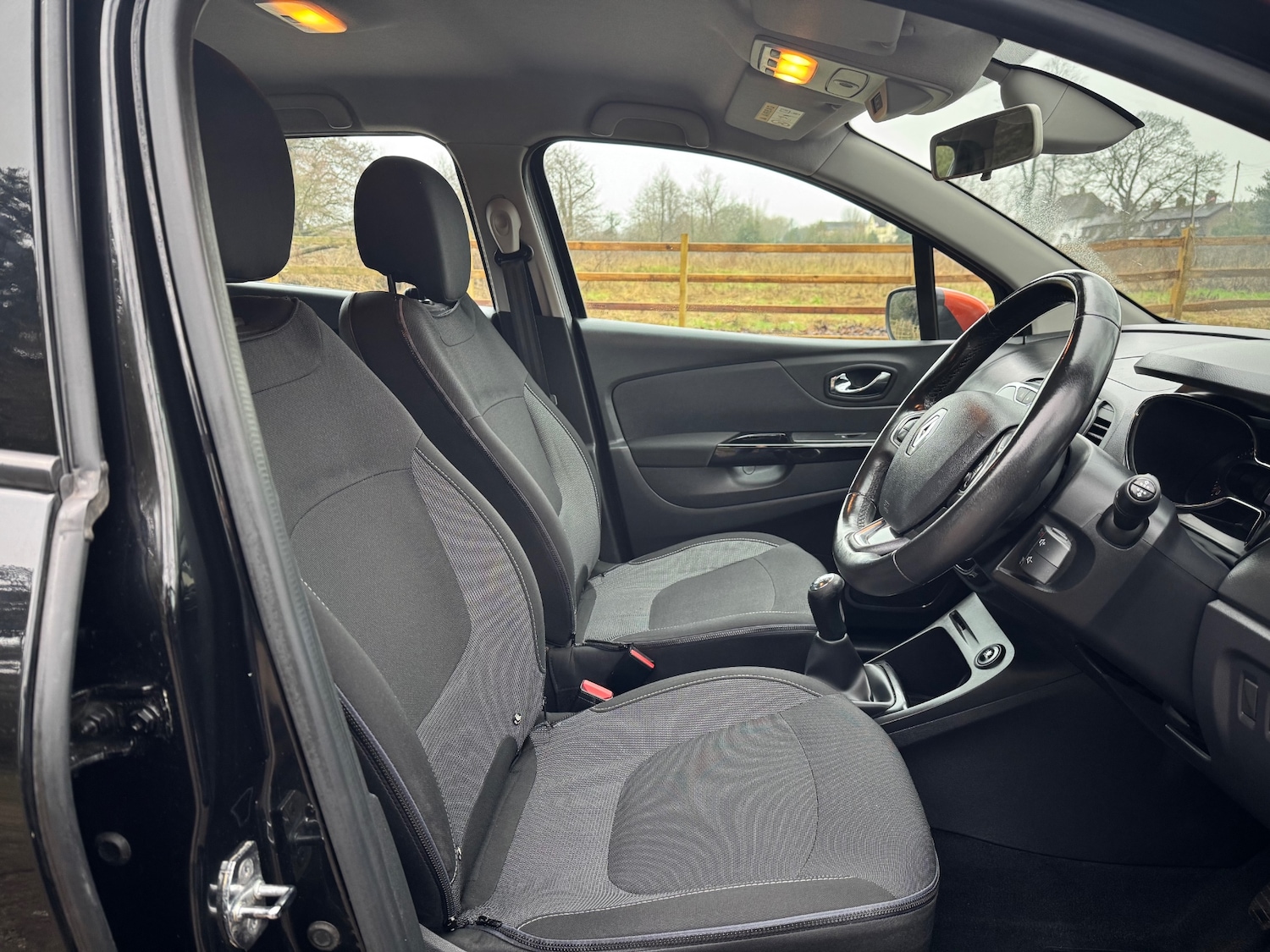 Used Renault Captur 2016 for sale - 77570230: Photo 10