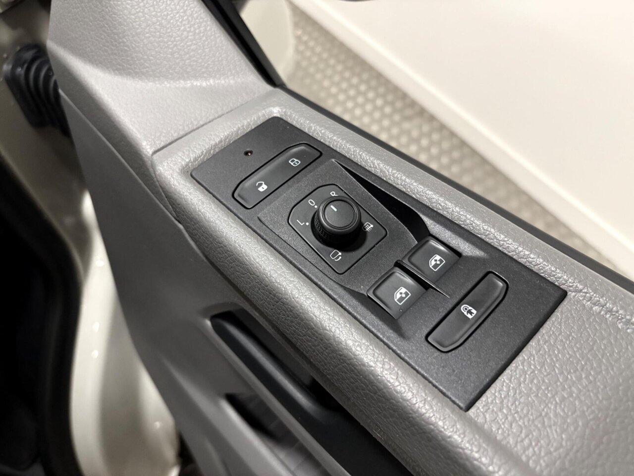 Used Volkswagen Transporter 2023 for sale - 78157084: Photo 45