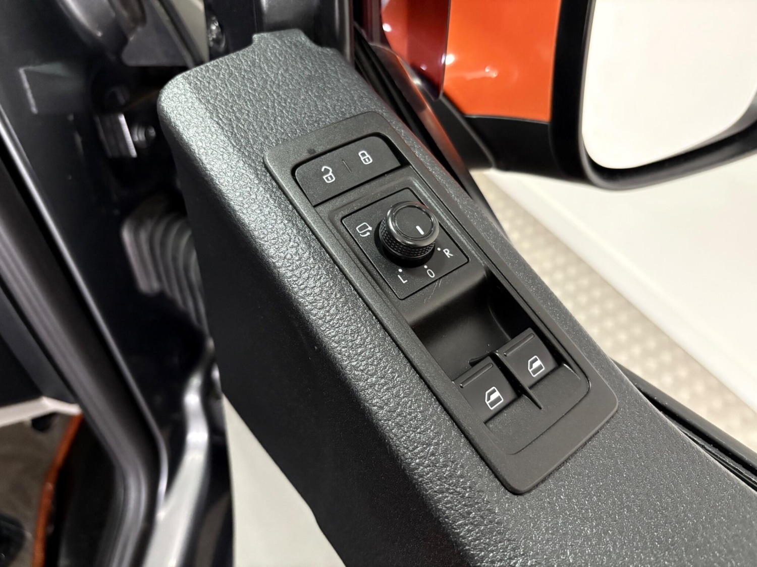 Used Volkswagen Transporter 2019 for sale - 77021192: Photo 41