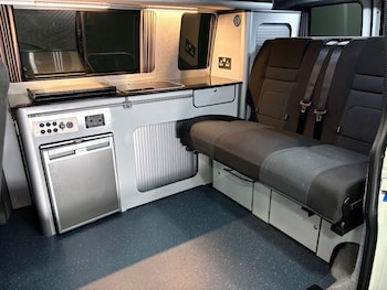 Used Volkswagen Transporter 2021 for sale - 78676284: Photo