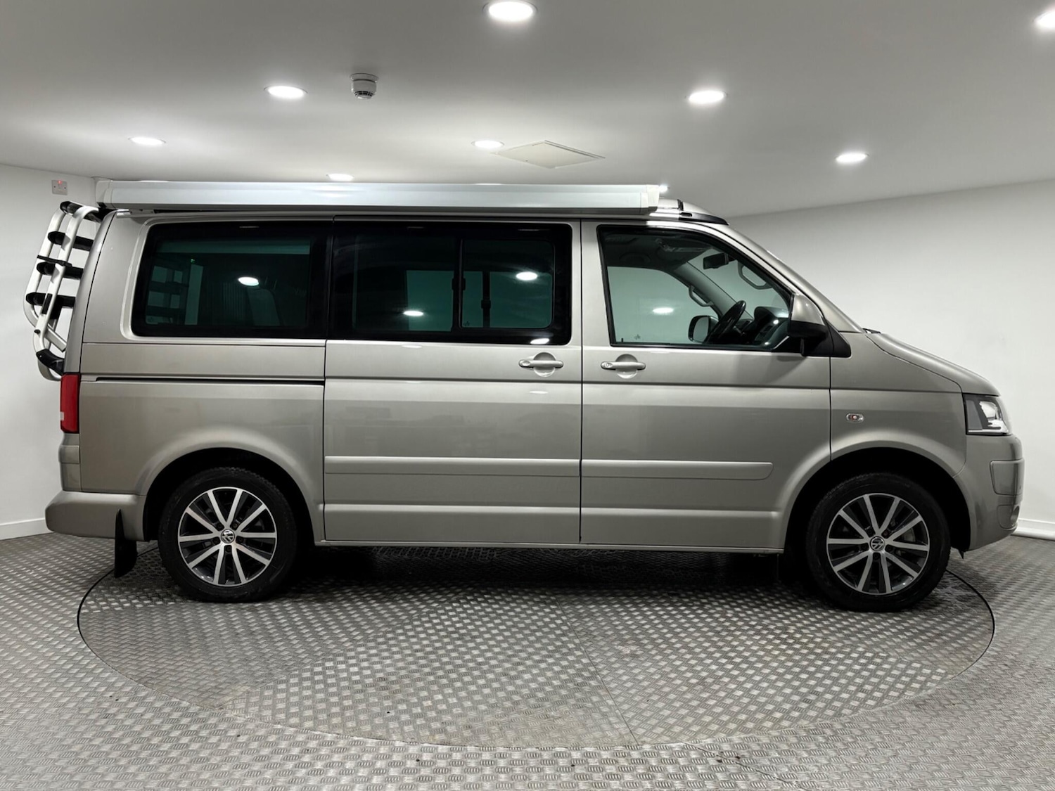 Used Volkswagen California 2015 for sale - 77377370: Photo 3