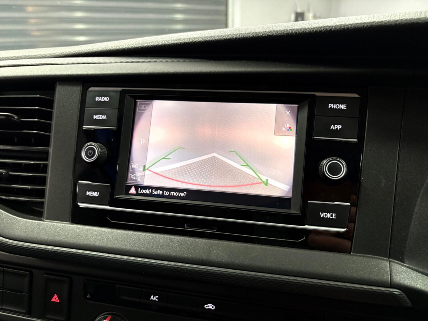 Used Volkswagen Transporter 2021 for sale - 78204500: Photo 12