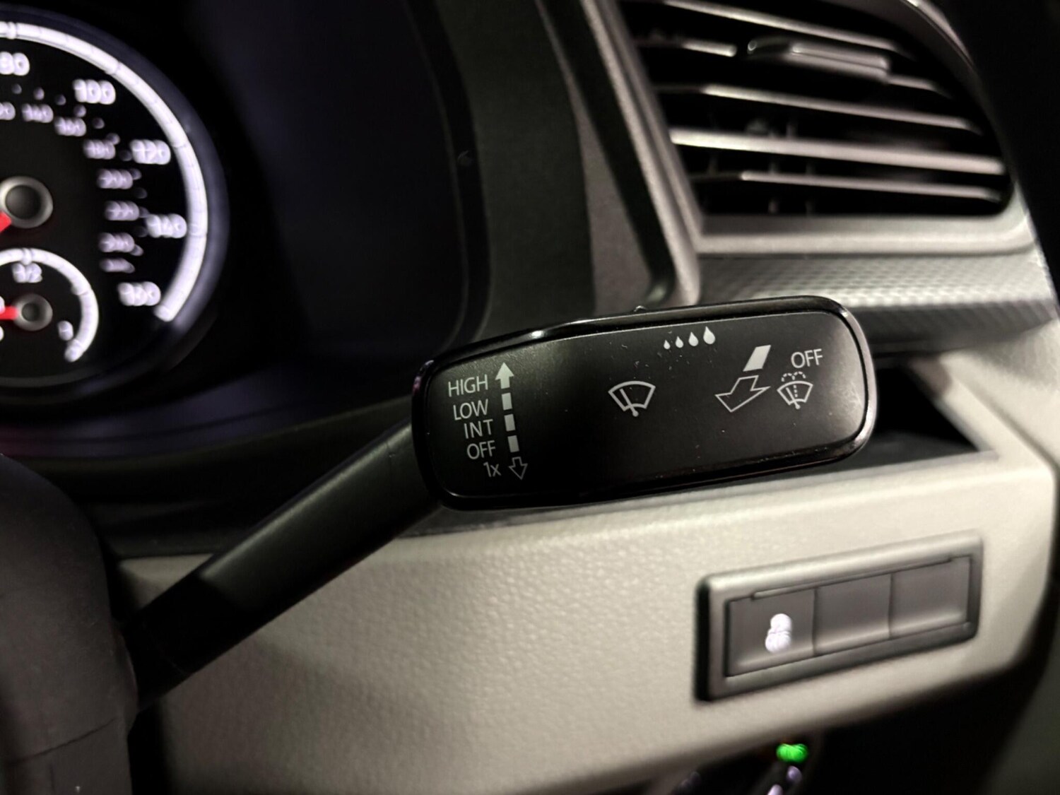 Used Volkswagen Transporter 2021 for sale - 78204500: Photo 34