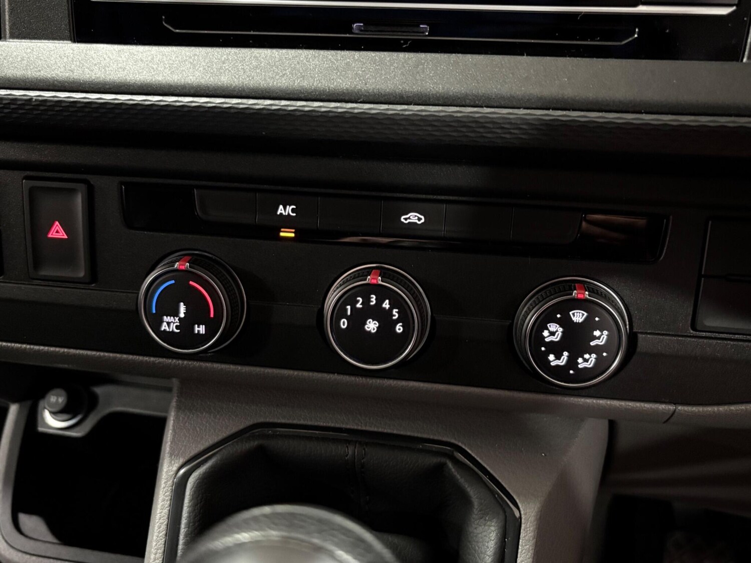 Used Volkswagen Transporter 2021 for sale - 78204500: Photo 42