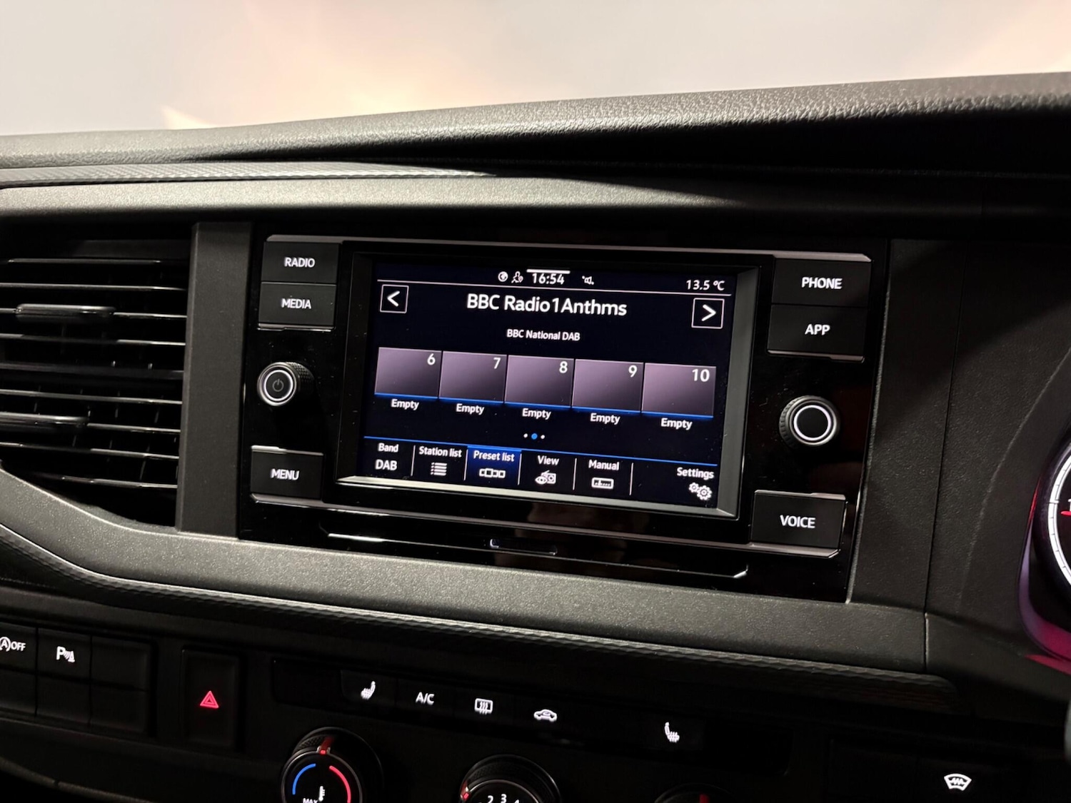 Used Volkswagen Transporter 2023 for sale - 78204521: Photo 34