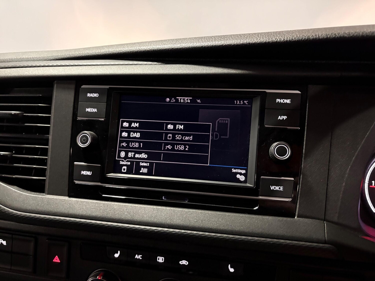 Used Volkswagen Transporter 2023 for sale - 78204521: Photo 35