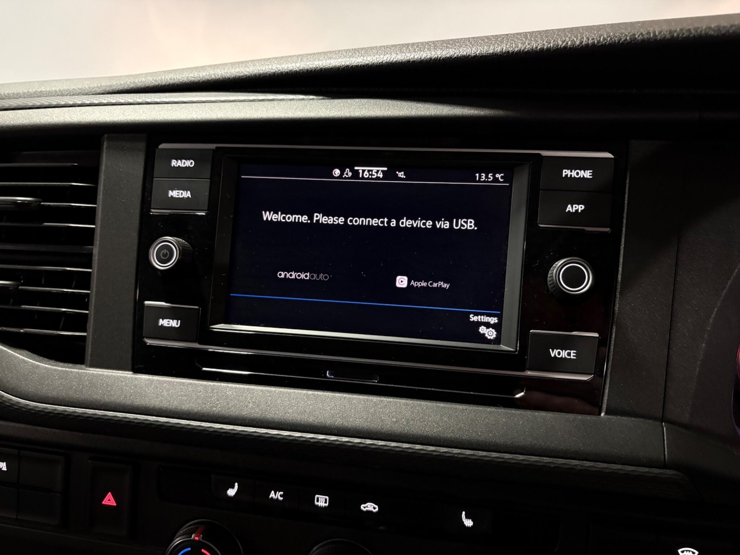 Used Volkswagen Transporter 2023 for sale - 78204521: Photo 39