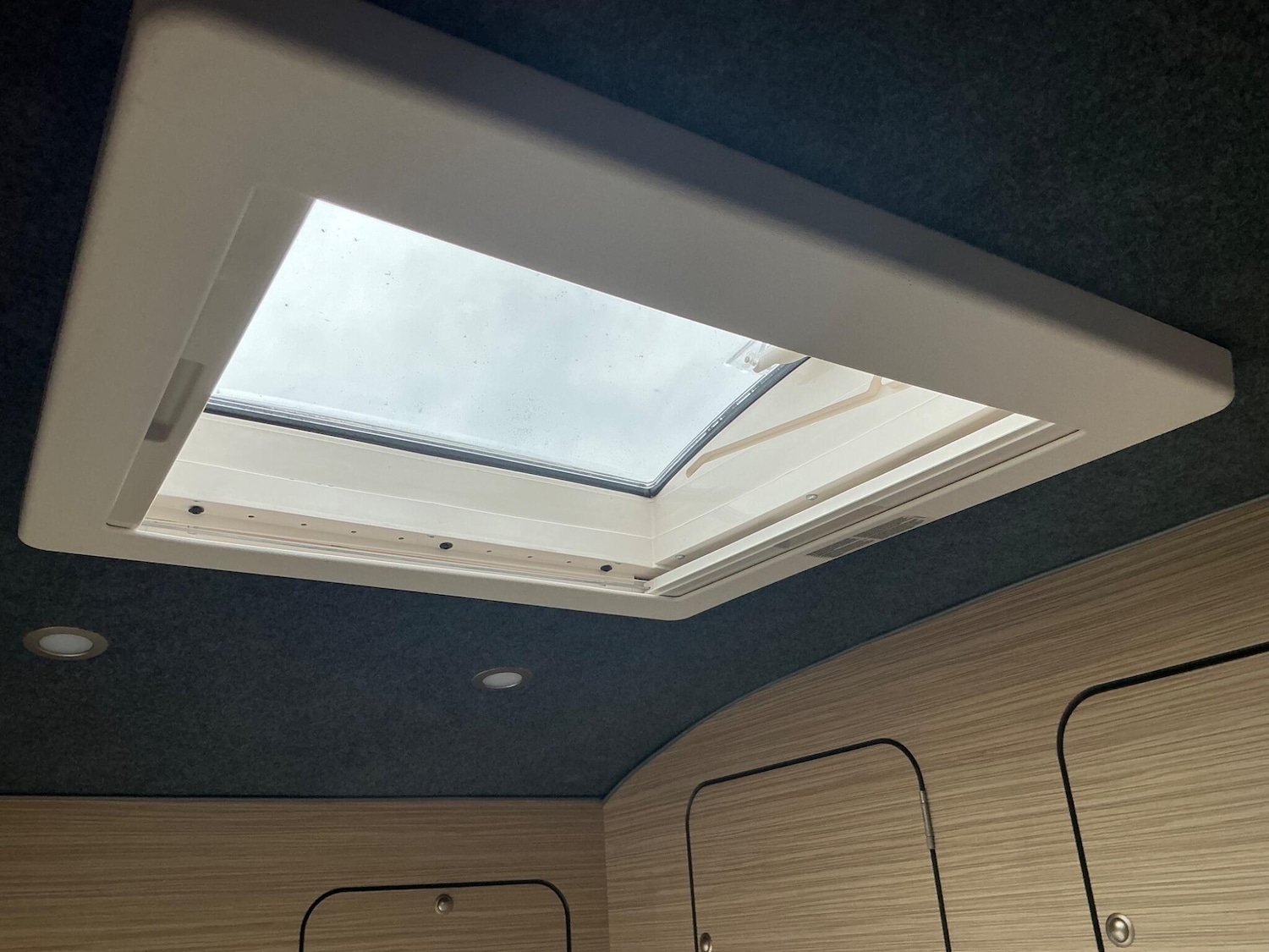 Used Volkswagen Transporter 2016 for sale - 77612217: Photo 30