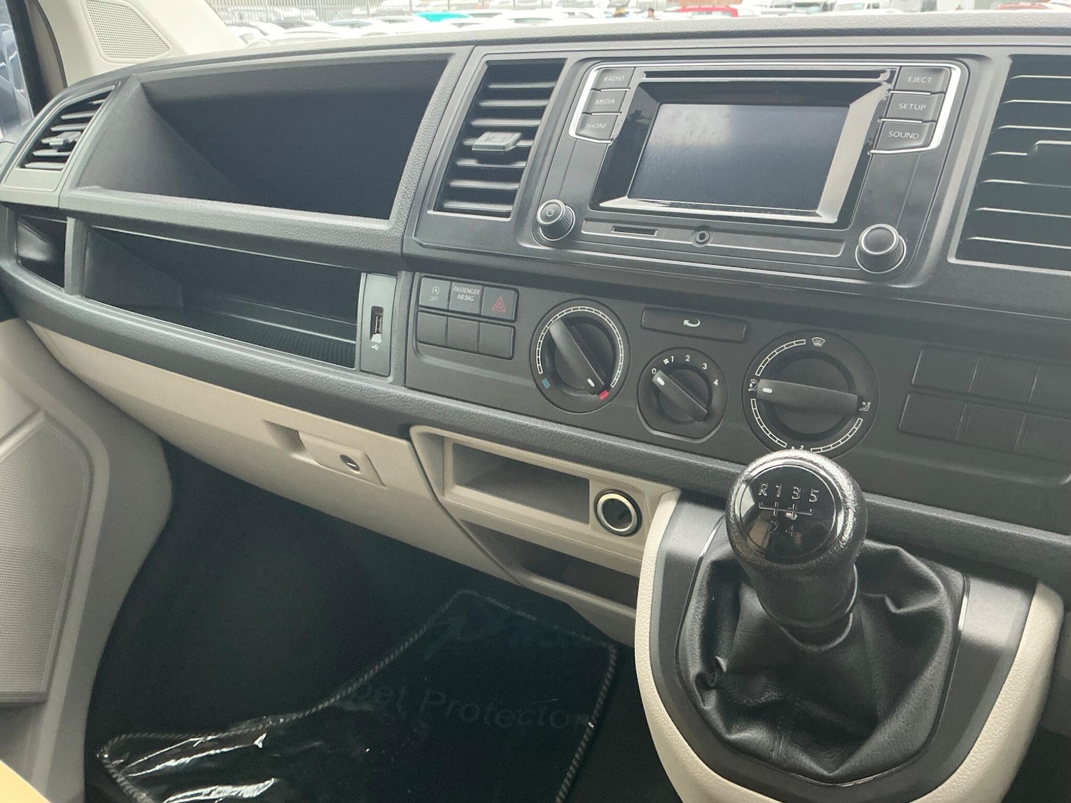 Used Volkswagen Transporter 2016 for sale - 77612217: Photo 45